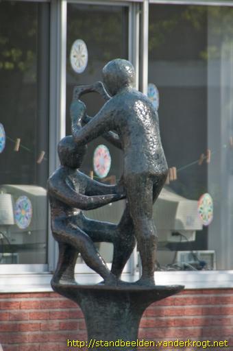 Drunen -  Kinderen met Triangel en Tamboerijn