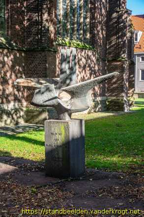 Hilvarenbeek -  Gedenkteken dr. P.C. de Brouwer