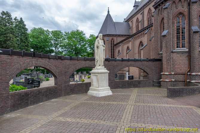 Schaijk -  Heilig Hartbeeld