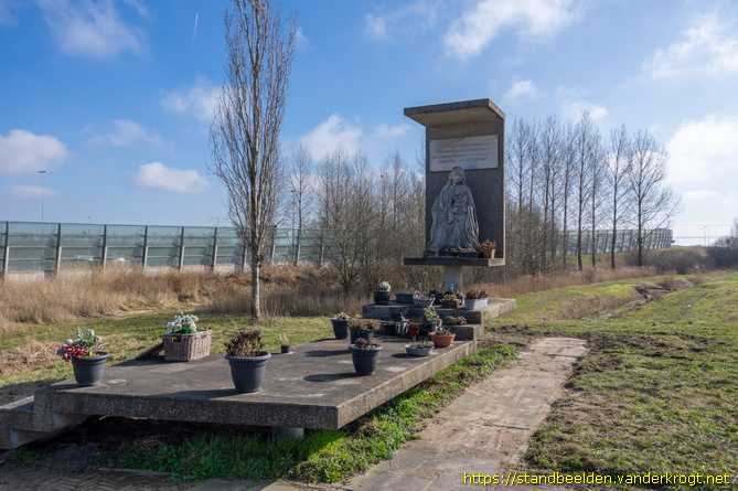Zevenbergschen Hoek -  De Vrouwe van de Moerdijk