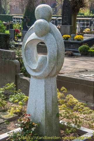 Oisterwijk -  Twee figuren