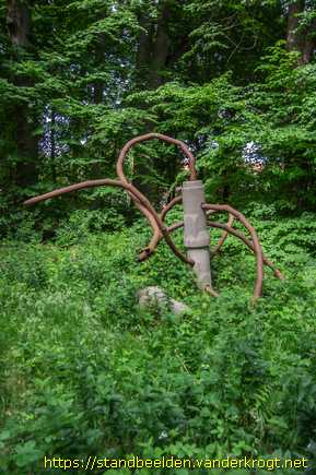 Oosterhout -  Betonkunst - Ghost of the Swamp