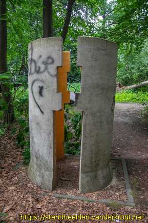 Oosterhout -  Betonkunst - De Kus