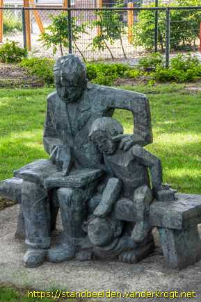 Oosterhout -  Man leert kind lezen