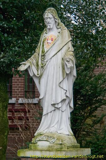 Moerstraten -  Heilig Hartbeeld