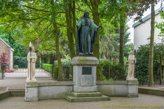 Someren -  Heilig Hartbeeld