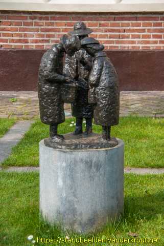 Udenhout -  Kletsende Vrouwtjes