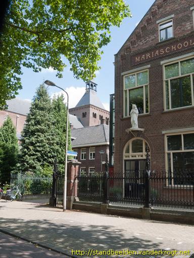 Tilburg -  Maria met kind