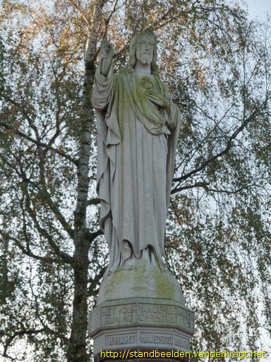 Oerle -  Heilig Hartbeeld