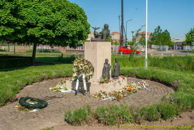 Woudrichem -  Monument W.O. II
