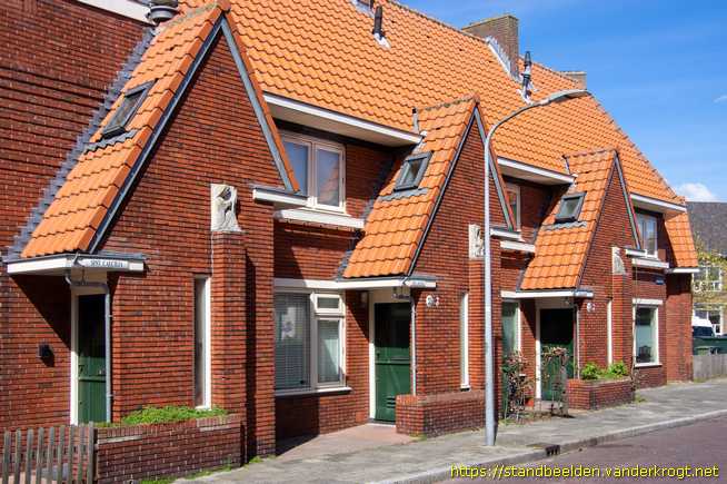 Haarlem -  58 heiligenbeelden