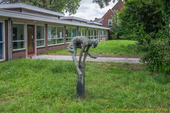 Haarlem -  Bokspringend meisje