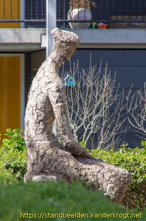 Haarlem -  Zittende vrouw