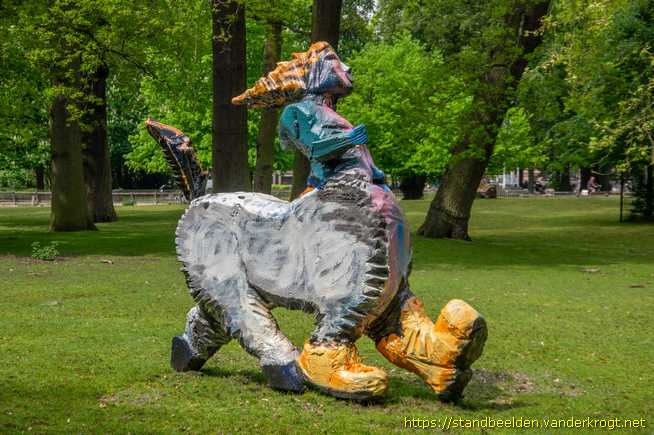Haarlem -  Giant Centaur Girl
