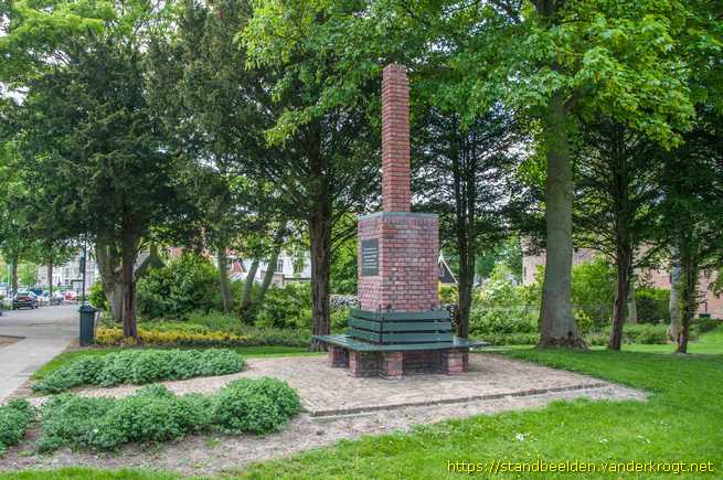 Medemblik -  Burg. Petersmonument