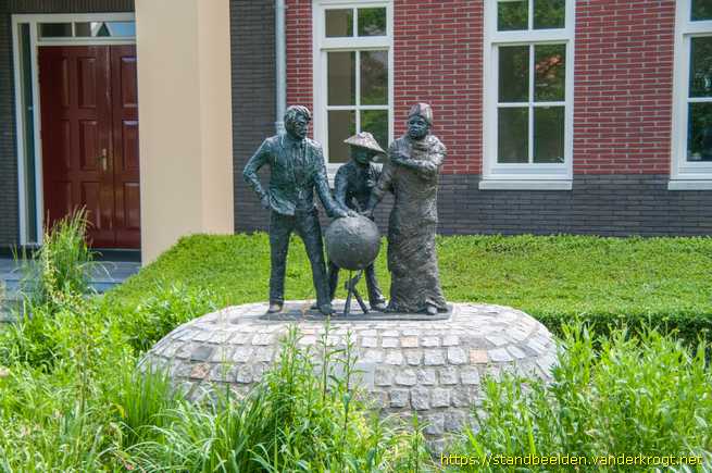 Warmenhuizen -  Mensen van de wereld