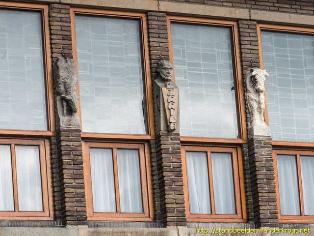 Den Burg -  Gevelornamenten Boerenleenbank