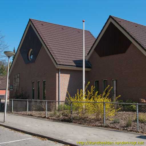 Lonneker -  Ouderpaar met kinderen