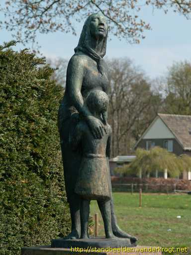 Mariënberg -  Treurende moeder en kind