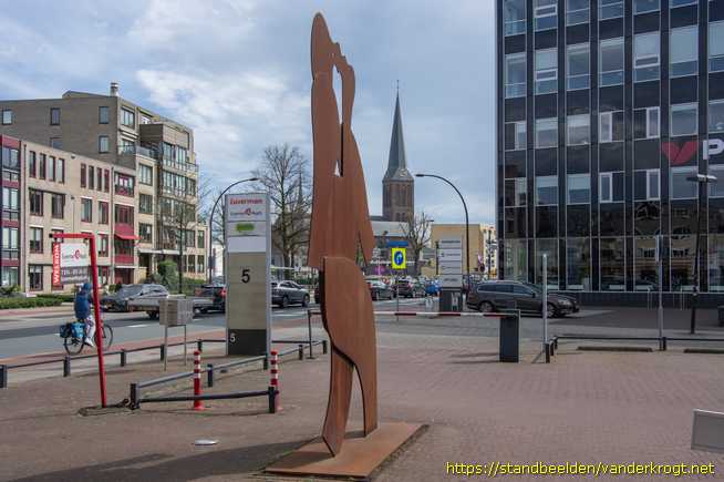 Hengelo -  De wandelaar