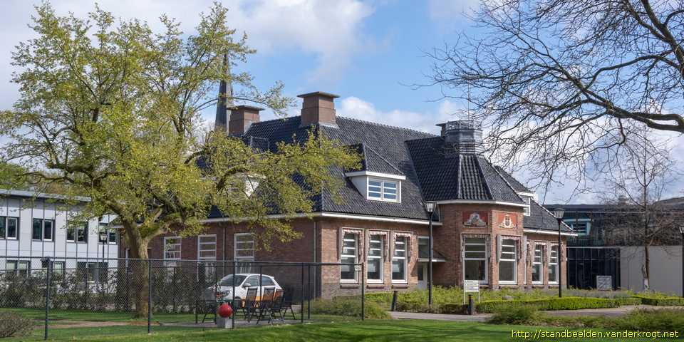 Raalte -  Tegeltableaus Gemeentehuis
