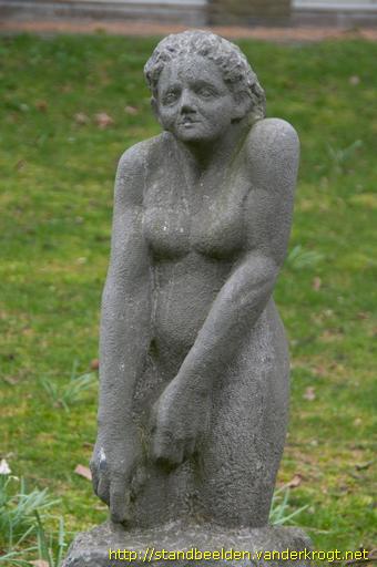 Baarn -  Staand vrouwtje