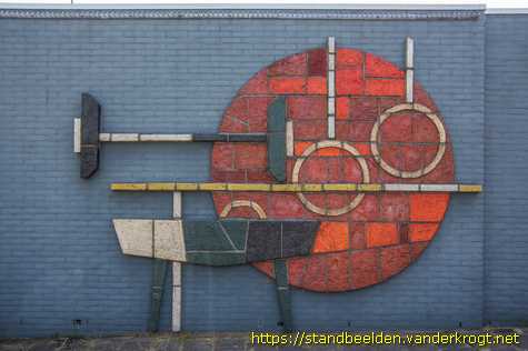 De Hoef -  Keramische wanddecoratie gymnastiektoestellen