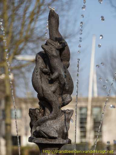 Houten -  Salamanders en Kikkers