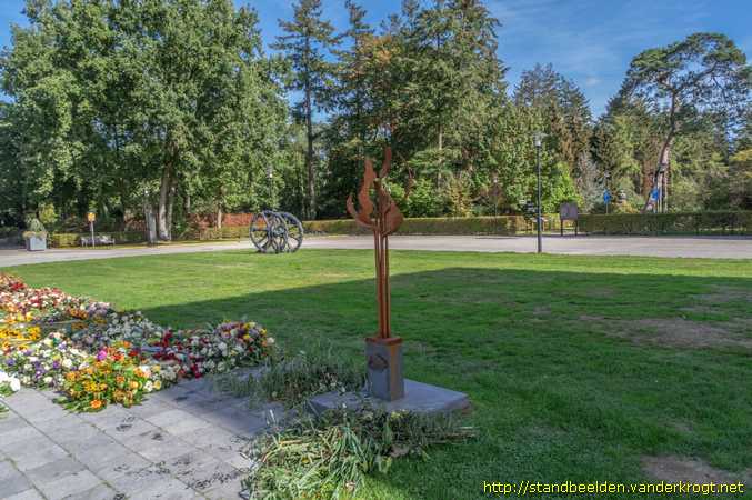 Leusden -  Monument voor overledenen uit geruimde graven