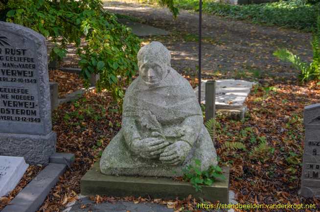 Utrecht -  Barende vrouw met eikentak