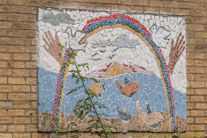 Utrecht - Mozaïek met vissen, vogels en regenboog
