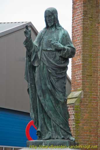 Nieuw-Namen -  Heilig Hartbeeld