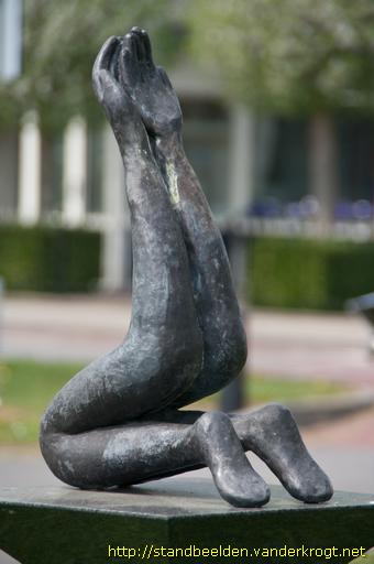 Terneuzen -  Scuptuur armen en benen