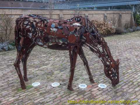 Delft -  Grazend paard