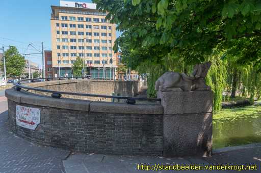 Den Haag -  Eland, Ezel, Paard en Koe plus Dolfijn
