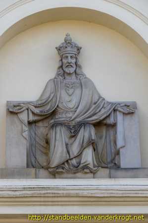 Den Haag -  Christus Koning en de evangelisten Lucas en Johannes
