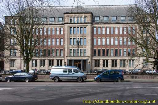 Den Haag -  Vier allegorische figuren