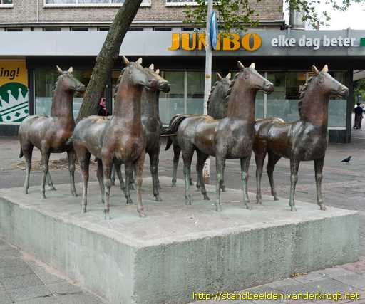 Den Haag -  Groep van 7 paarden