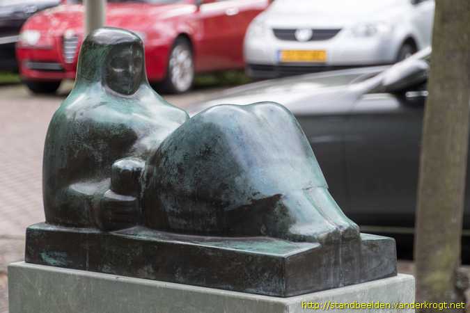 Den Haag -  Moeder Aarde
