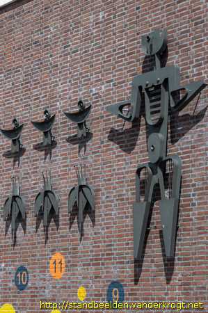 Den Haag -  Man, vogels en bloemen