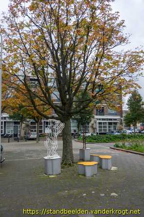 Den Haag -  Buurt-Babbel-Bankje - Beren