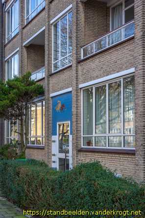 Den Haag - Tegeltableaus diermotieven
