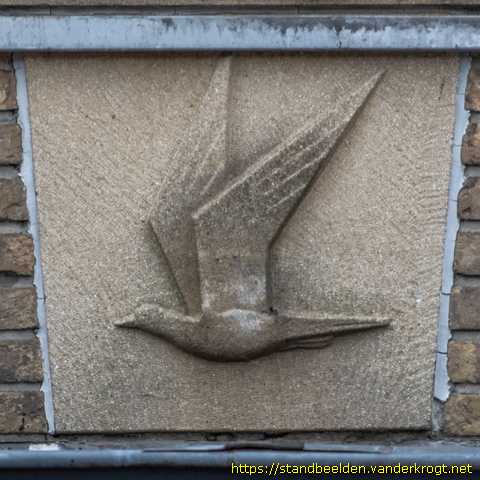 Den Haag - Portiekdecoratie vogel