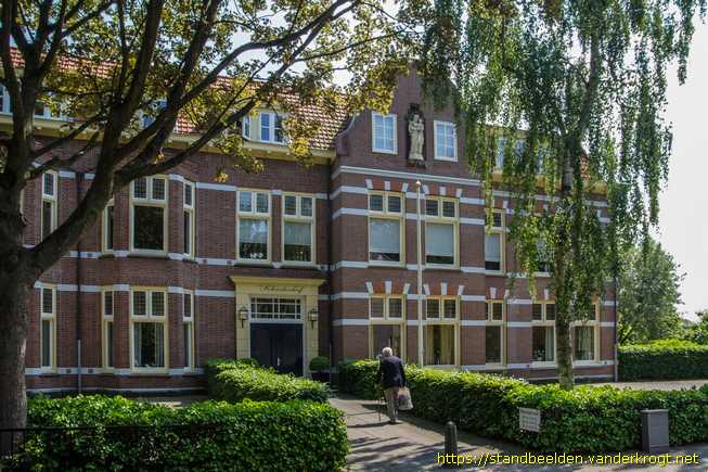 Hillegom -  Sint Jozef met kind