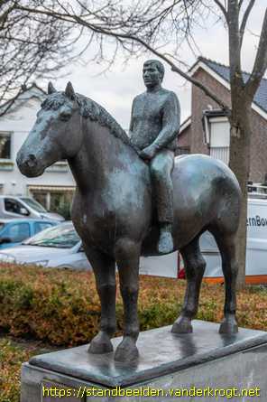 Katwijk aan den Rijn -  Man op paard