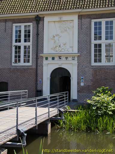 Leiden -  Reliëf Pesthuis