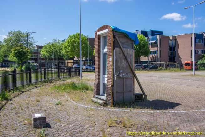 Leiden -  De voordeur van de conciërge