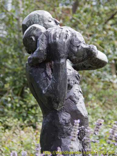 Leiderdorp -  Moeder en kind