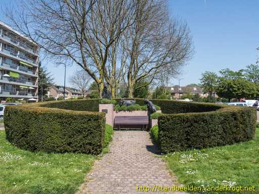 Leidschendam -  Bok met twee geiten