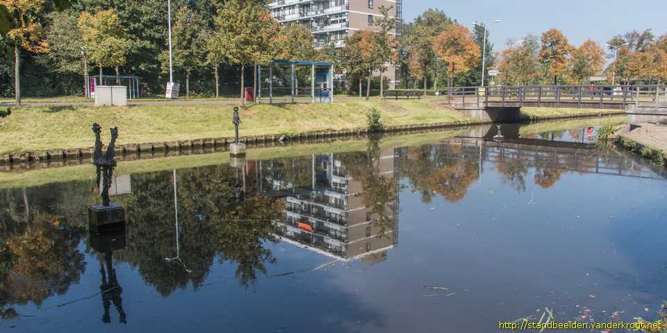 Voorburg -  Vissertje, twee vogels en hondje
